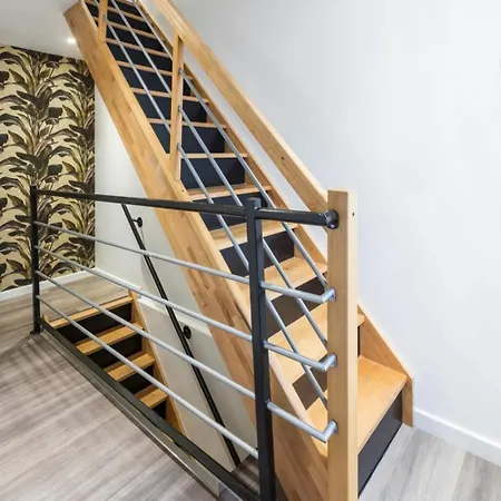 Bienvenue A Type Et Lumineux 2eme Etage Apartament *