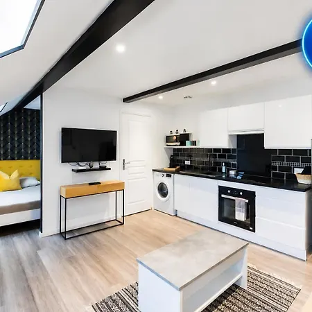 Bienvenue A Type Et Lumineux 2eme Etage Apartment Reims